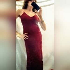 🥂 SEXY Forever 21 Red Lace Maxi Spaghetti Straps Low Back Zip Lined FORMAL Med.